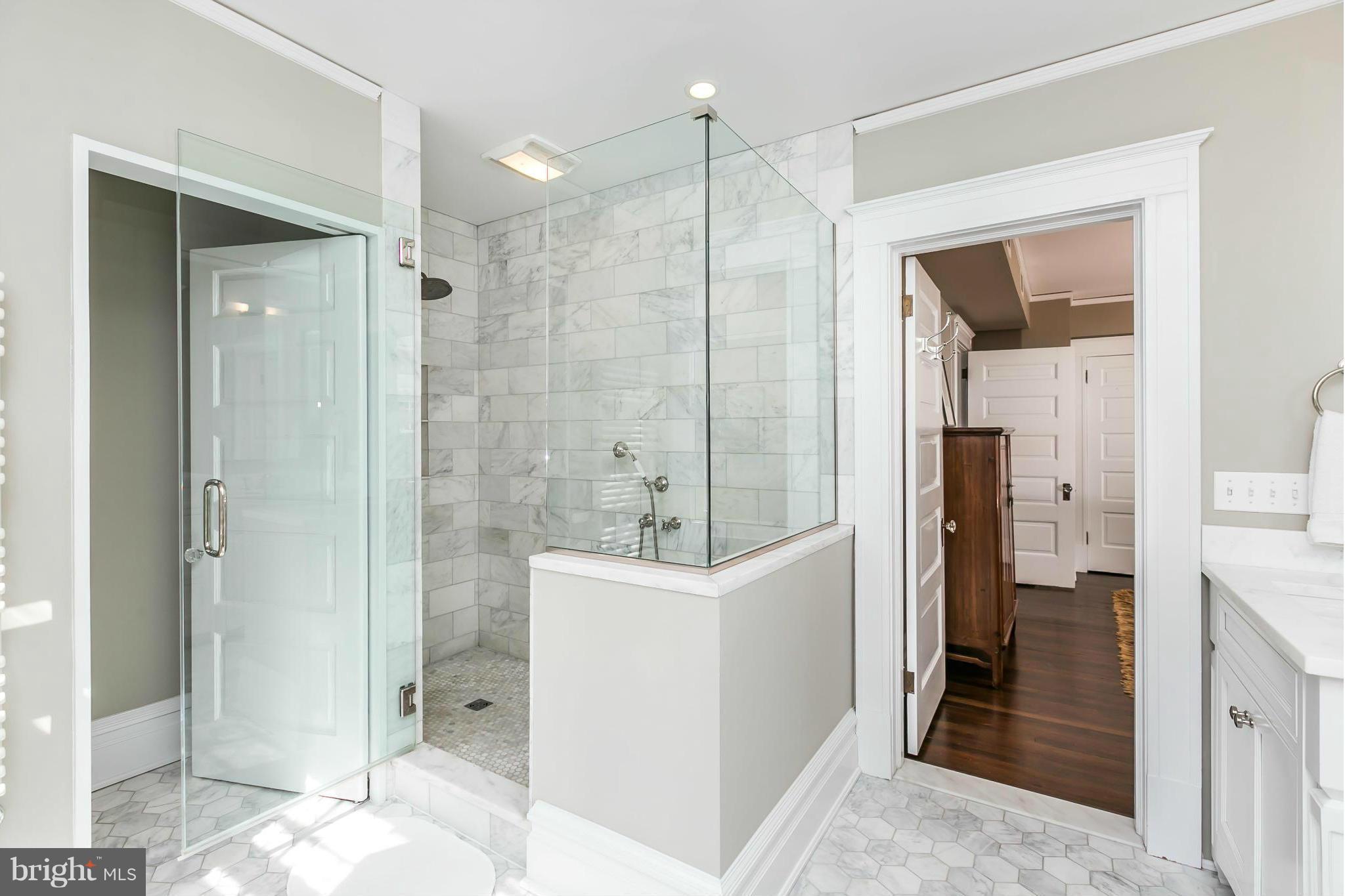 ROLAND PARK - Residential