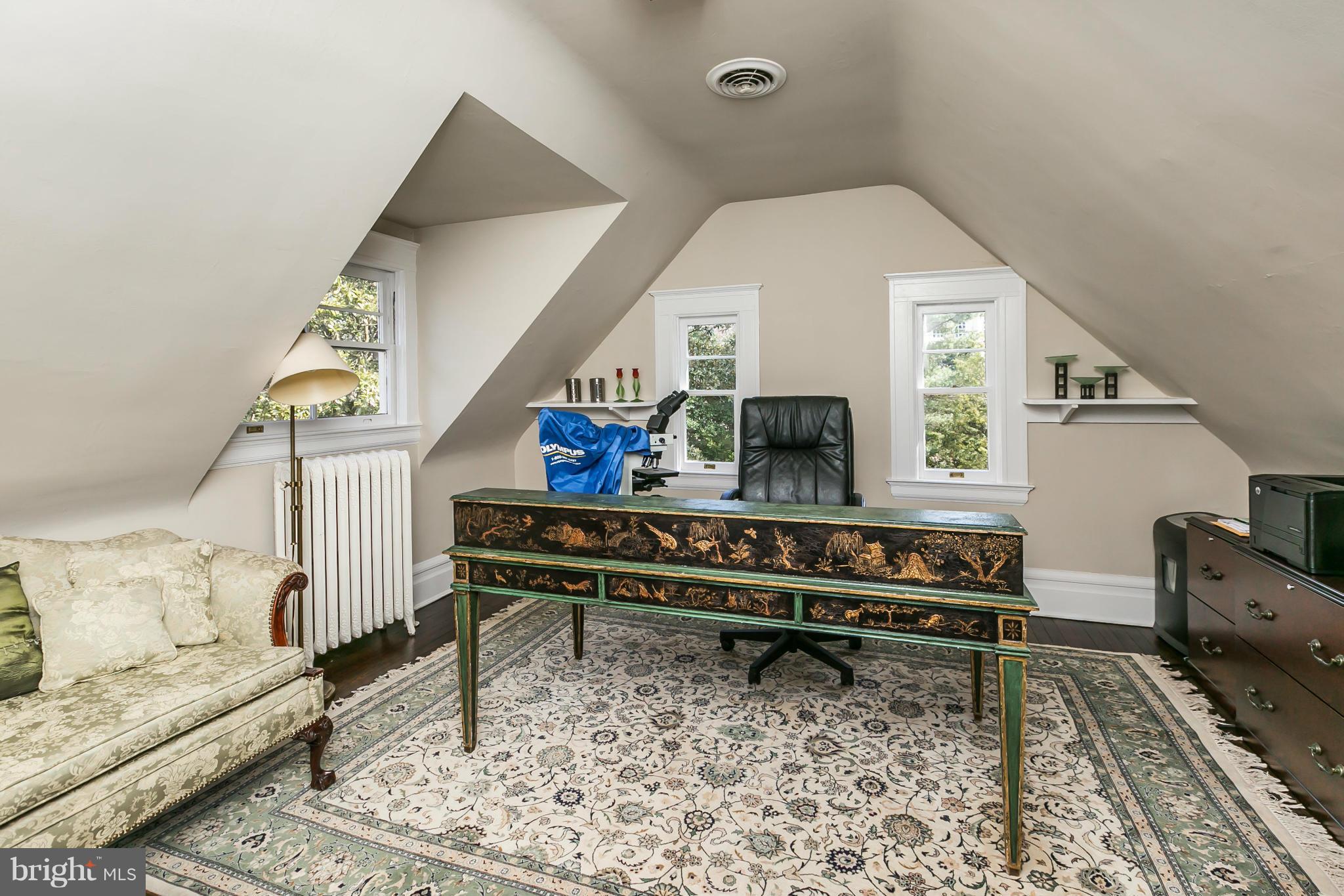 ROLAND PARK - Residential