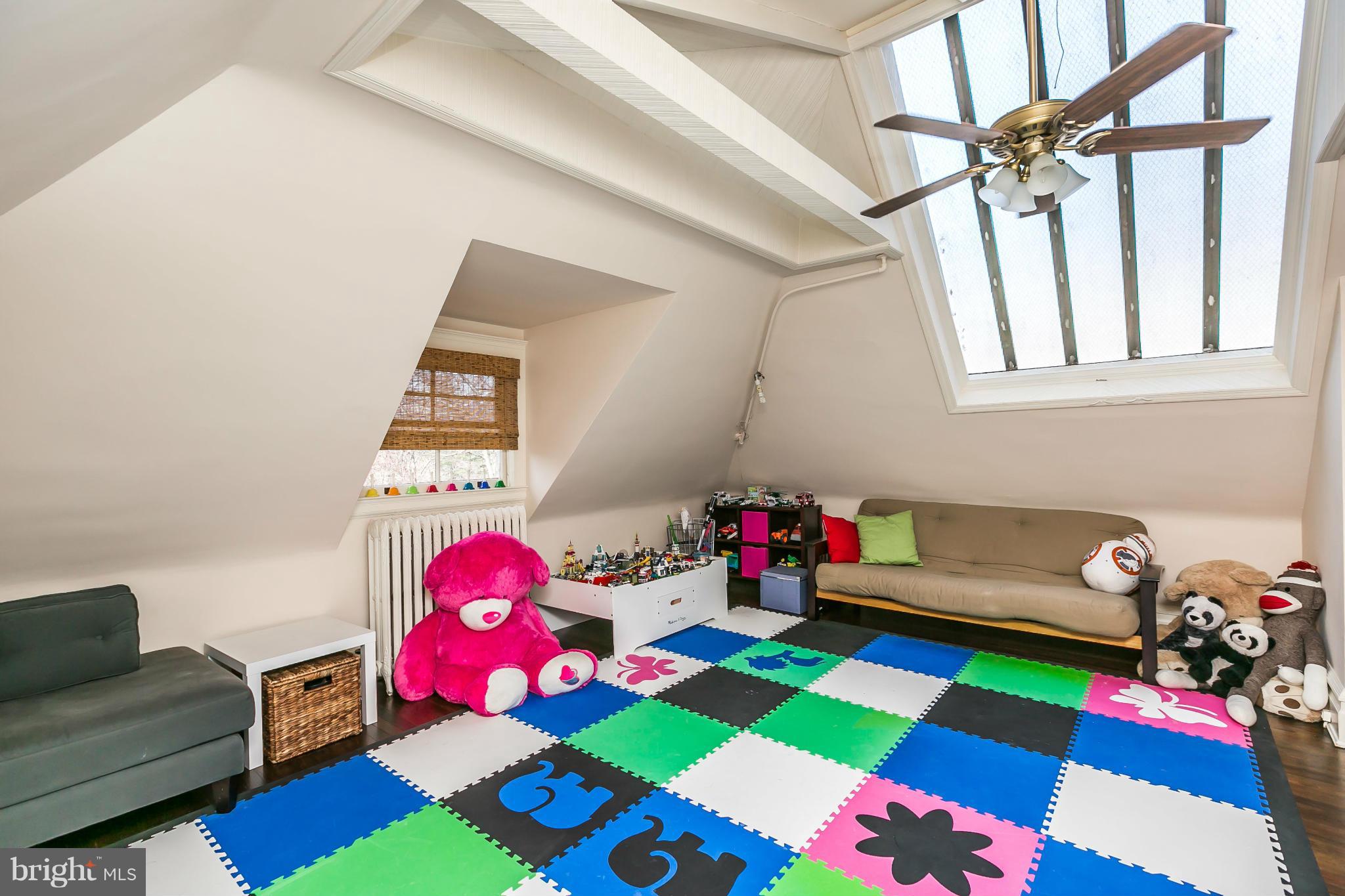 ROLAND PARK - Residential