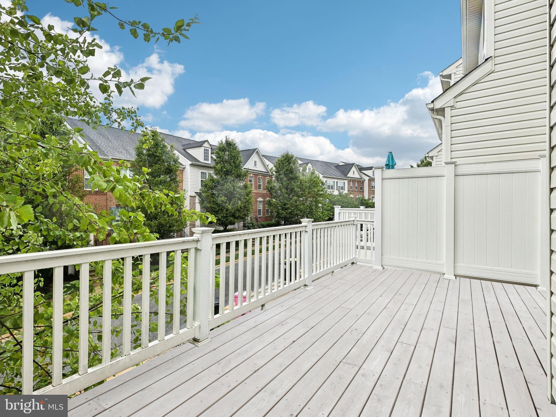 2111 GARDEN GROVE LANE