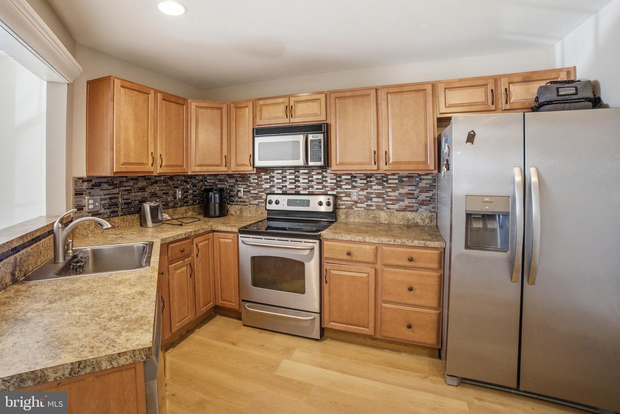 8310 BLUEBIRD WAY 3