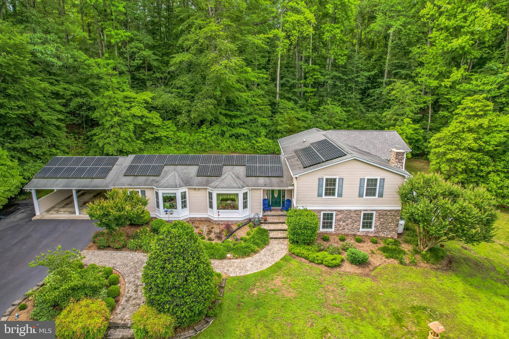 QUIET ACRES - Residential