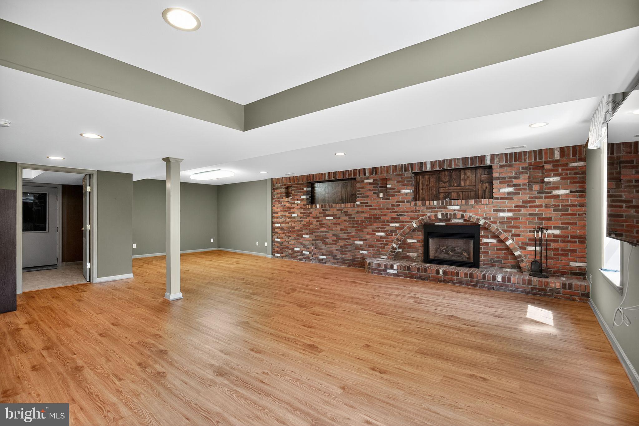 QUIET ACRES - Residential