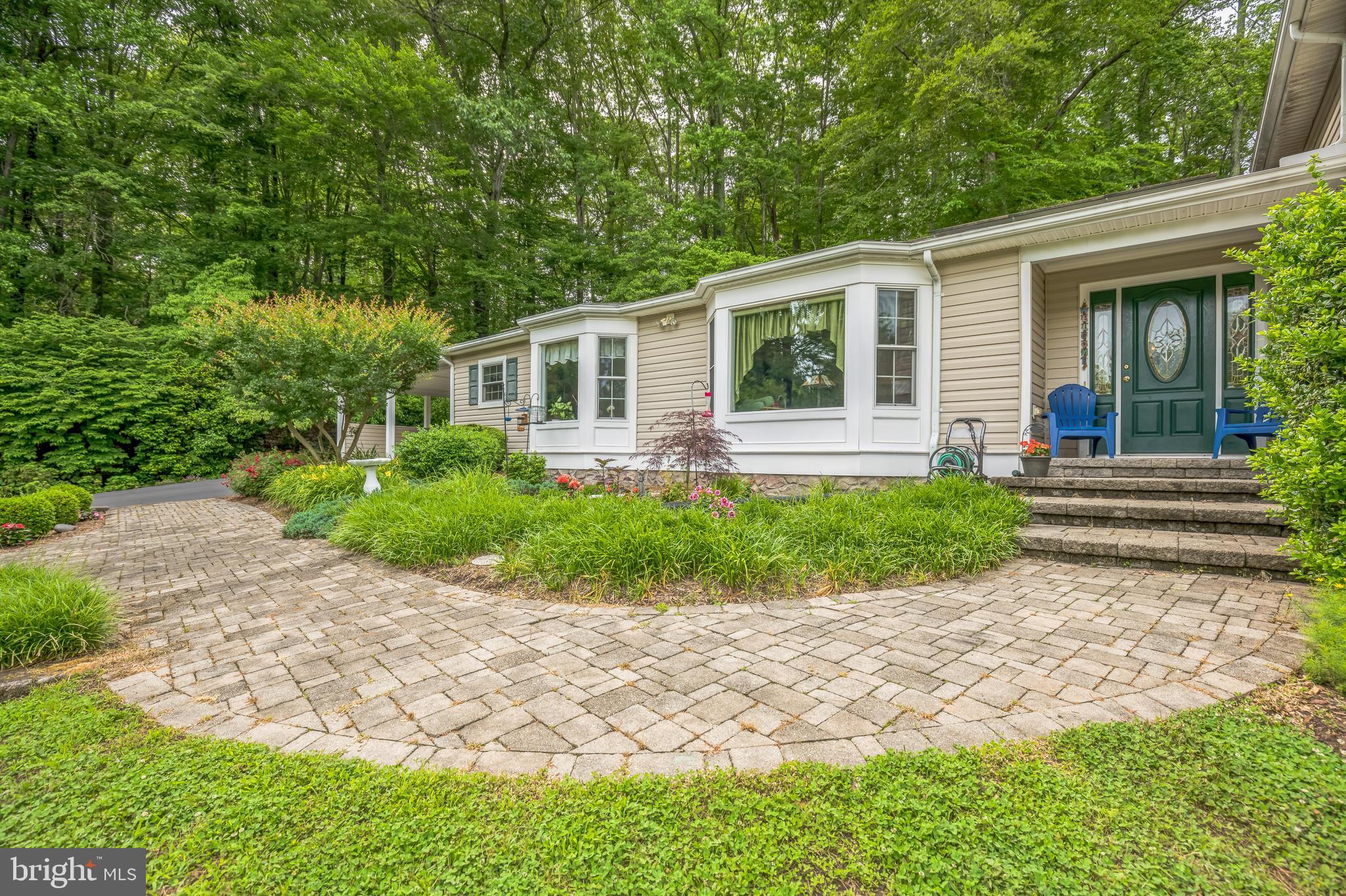 QUIET ACRES - Residential