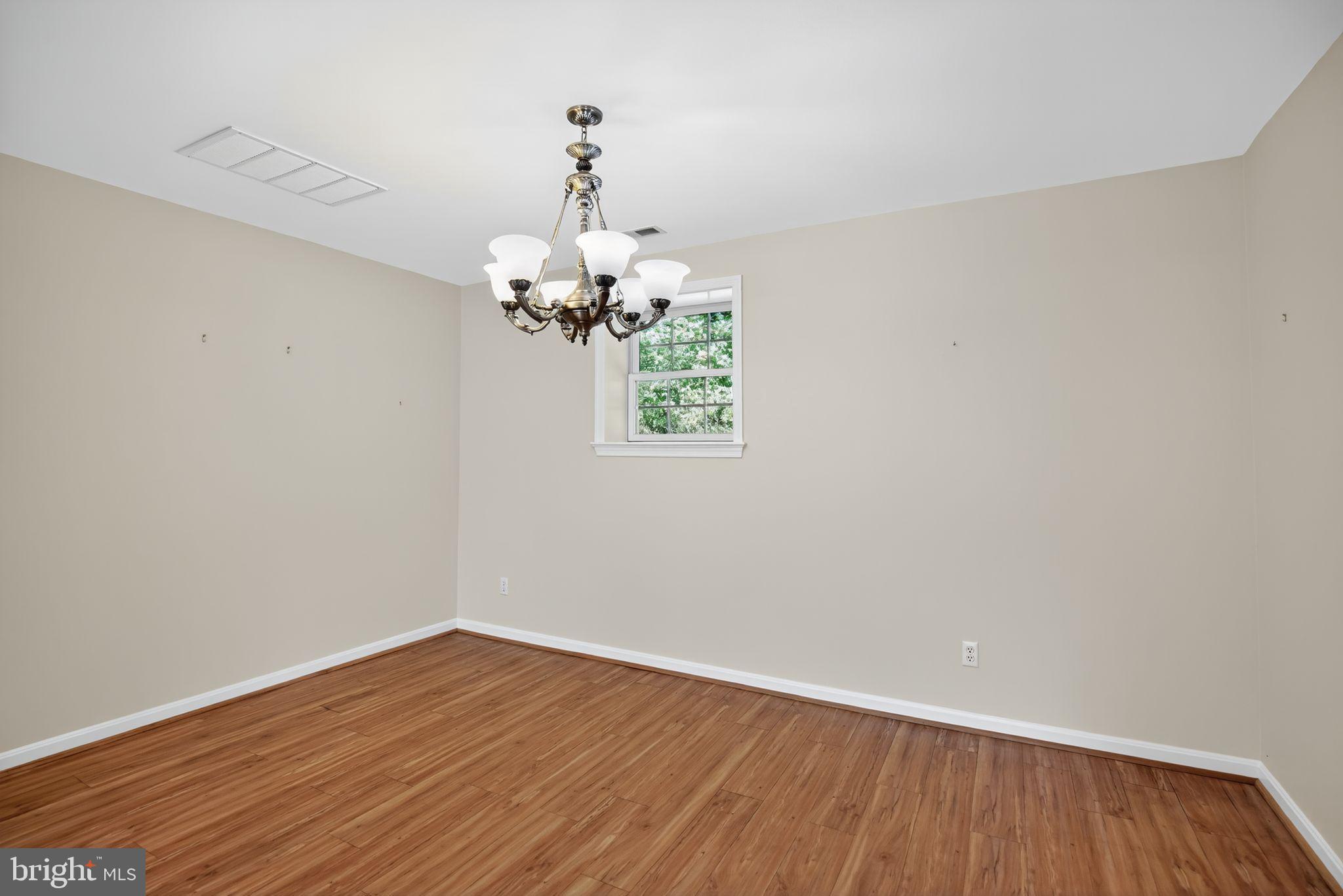 QUIET ACRES - Residential