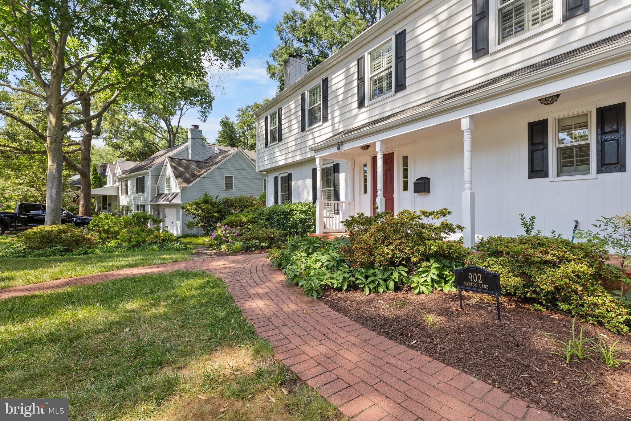 WAYNEWOOD - Residential