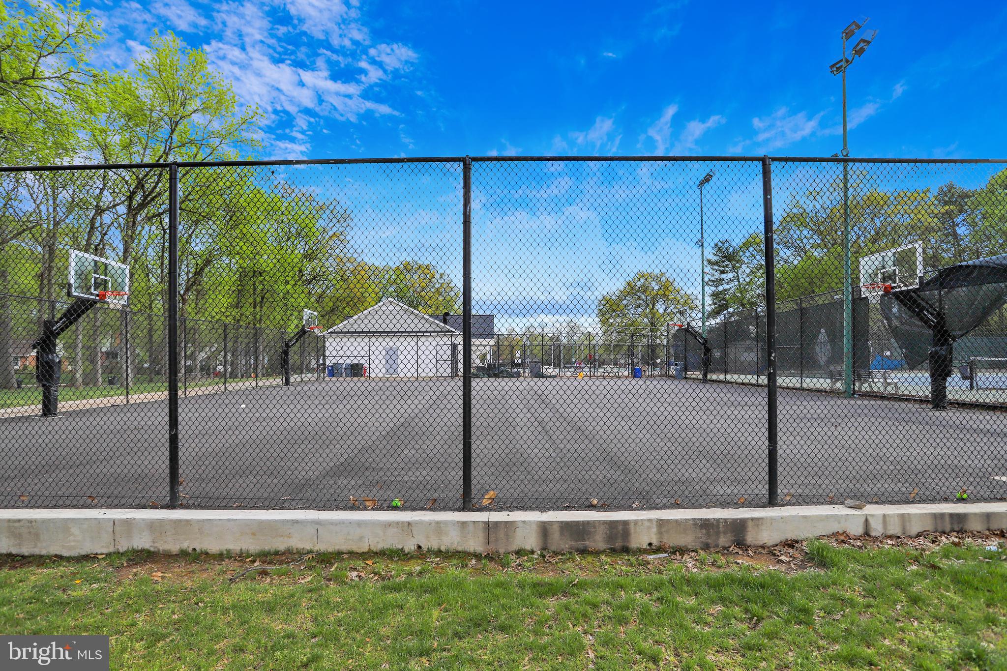 WAYNEWOOD - Residential