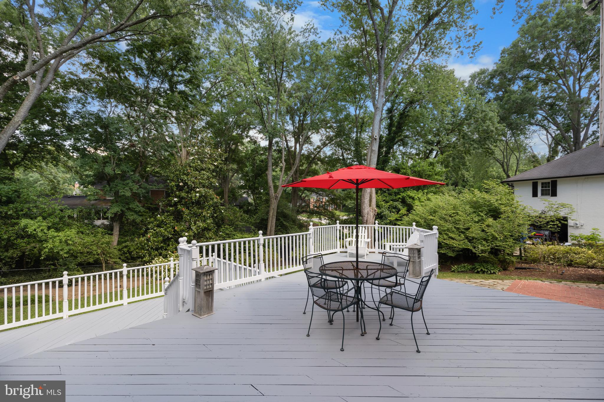 WAYNEWOOD - Residential