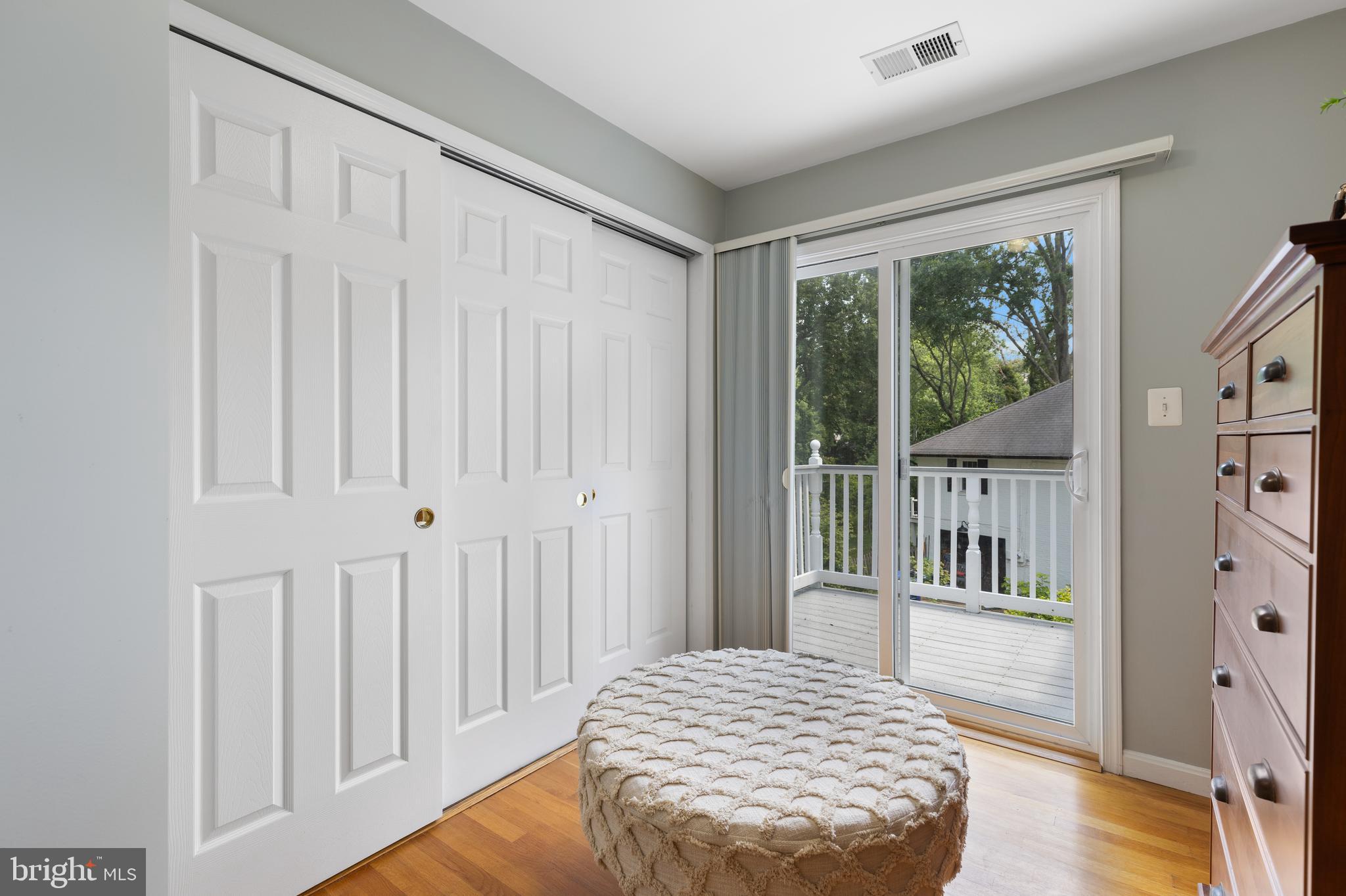 WAYNEWOOD - Residential