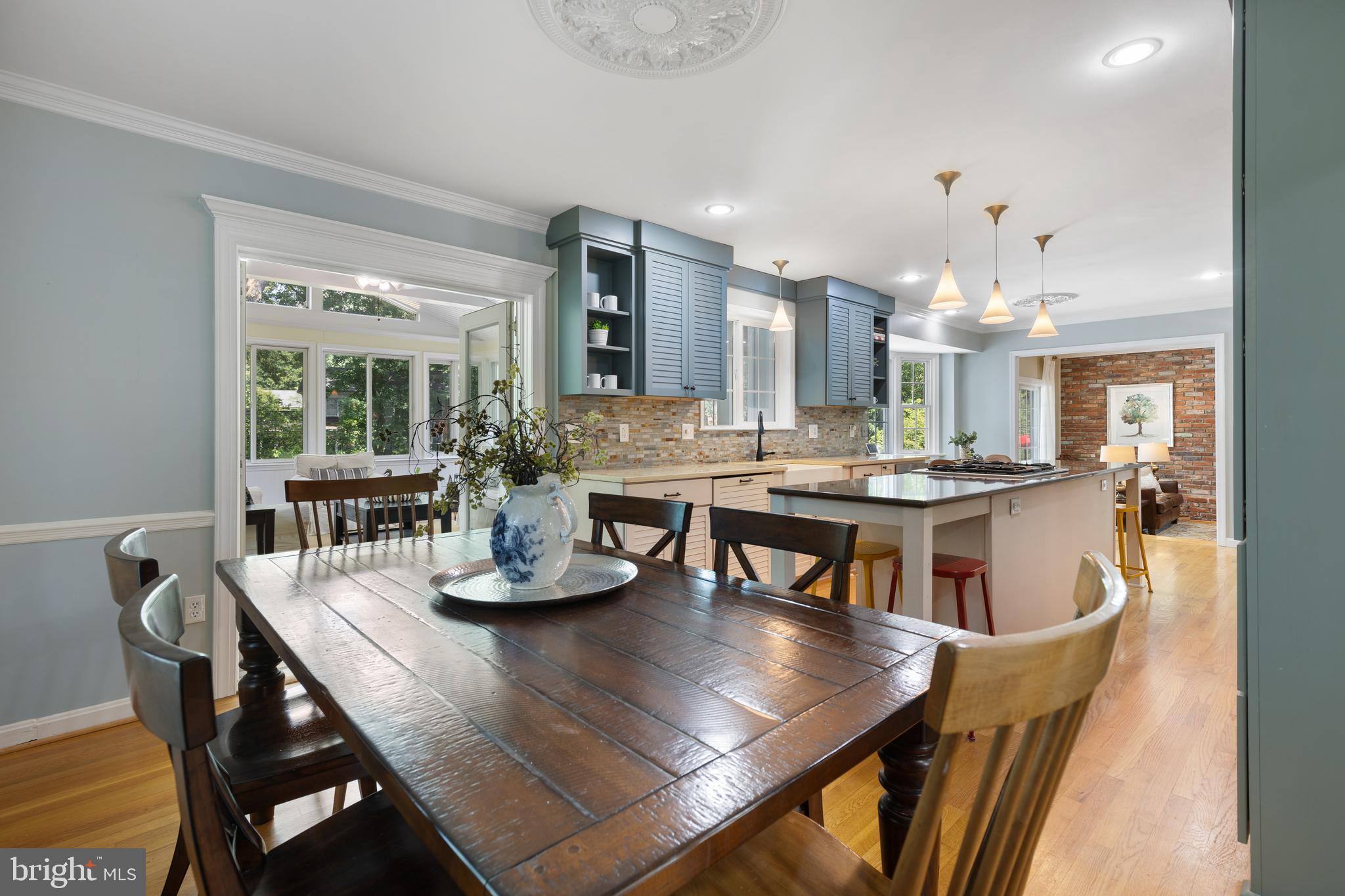 WAYNEWOOD - Residential