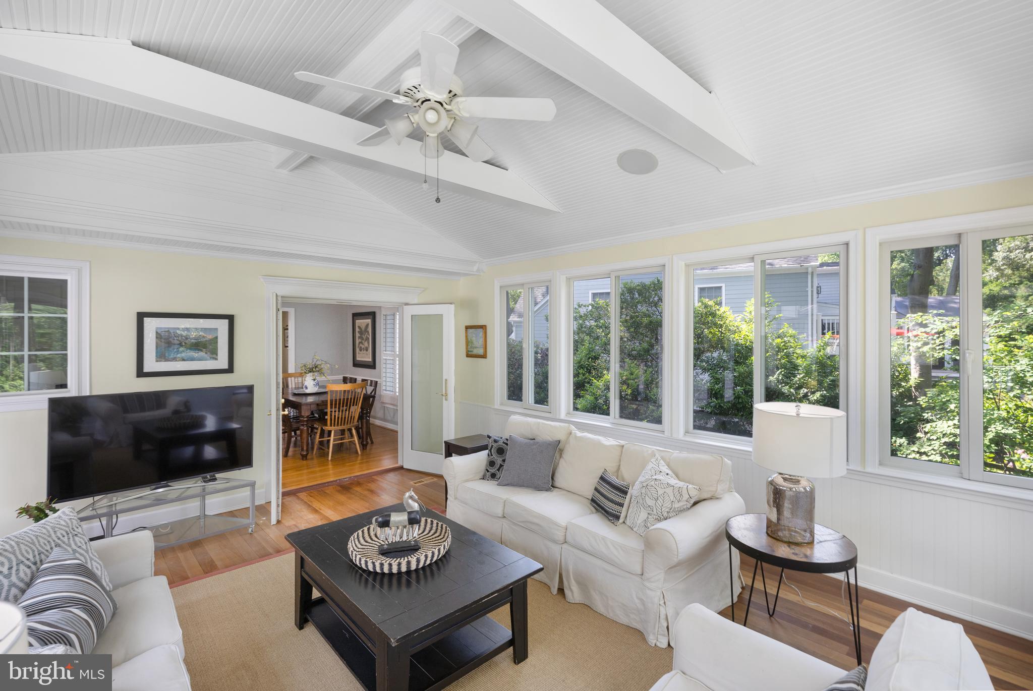 WAYNEWOOD - Residential