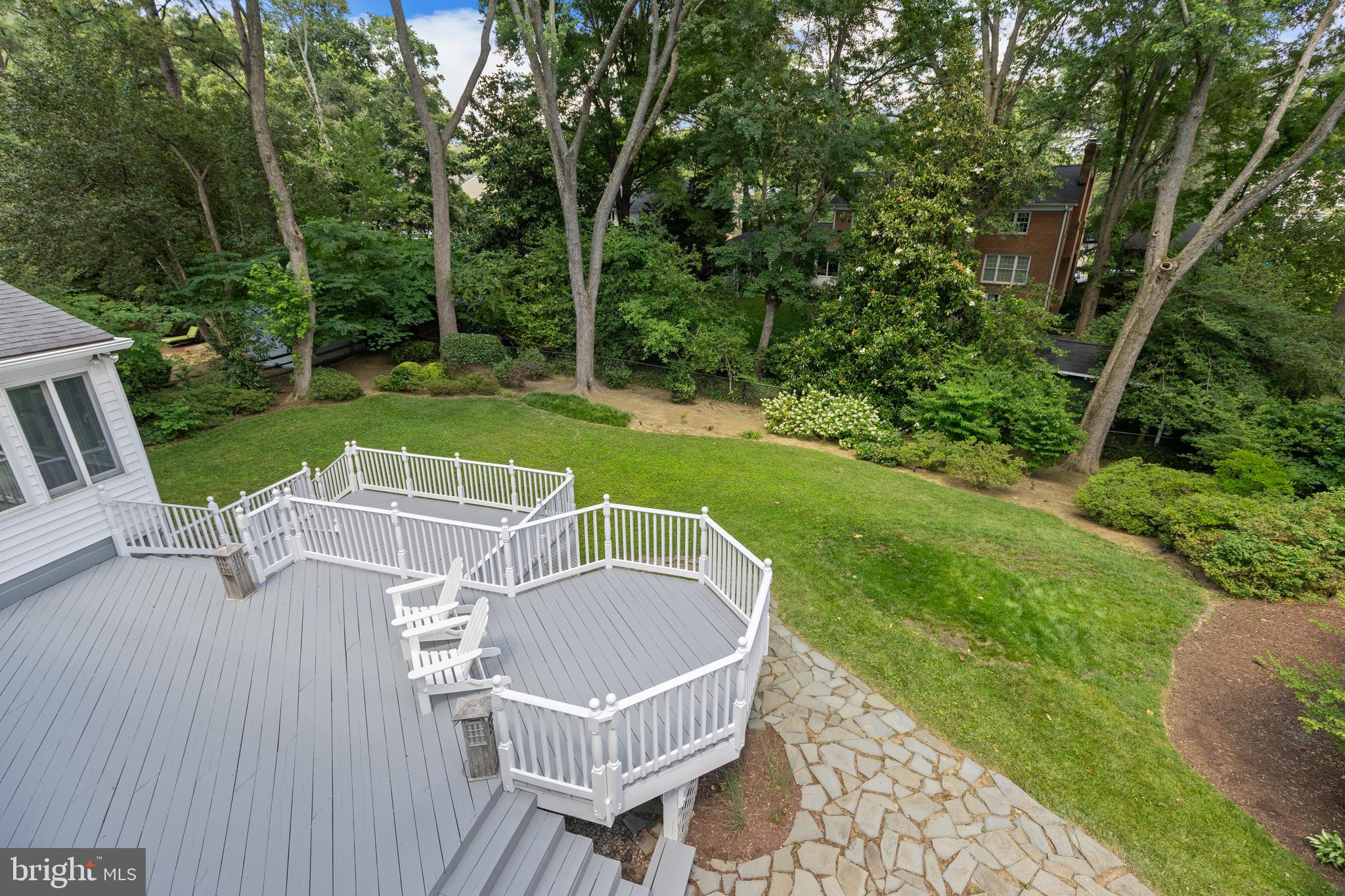 WAYNEWOOD - Residential