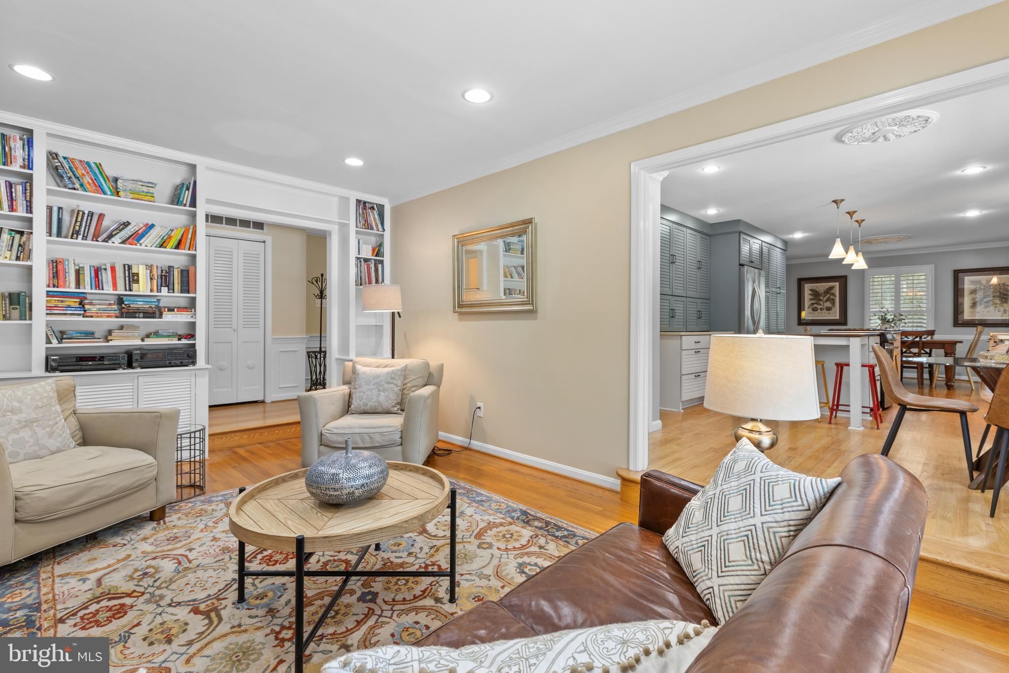 WAYNEWOOD - Residential