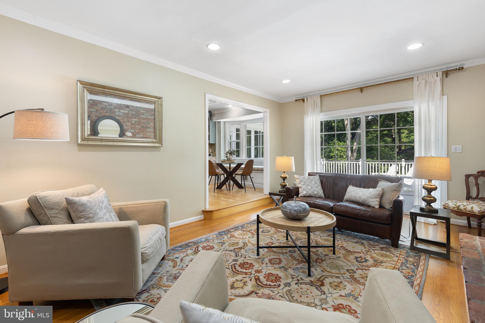 WAYNEWOOD - Residential