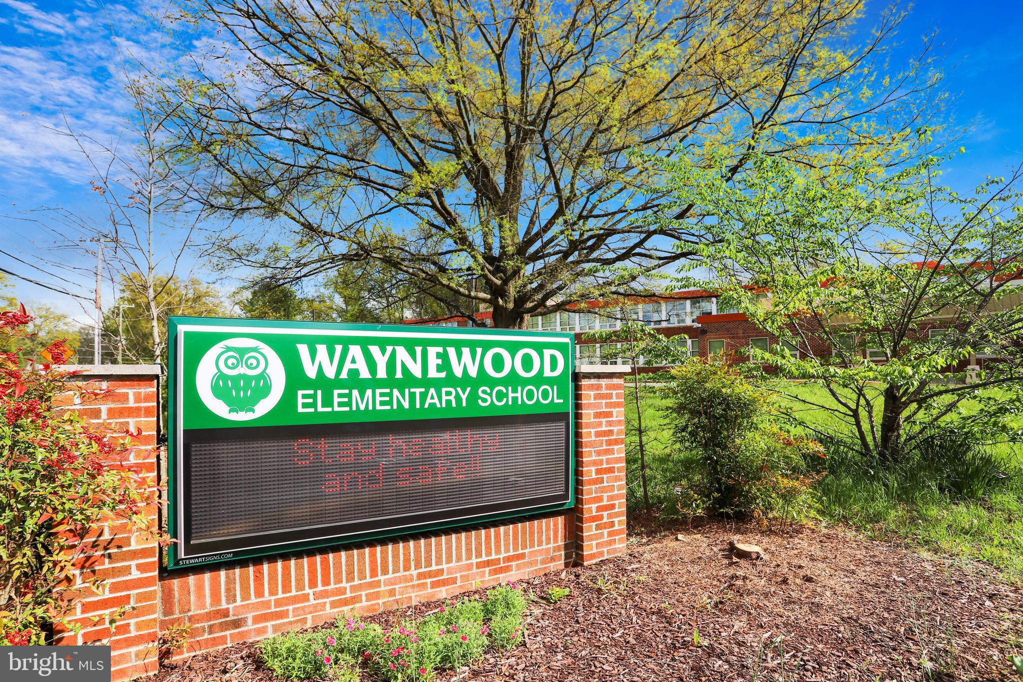 WAYNEWOOD - Residential