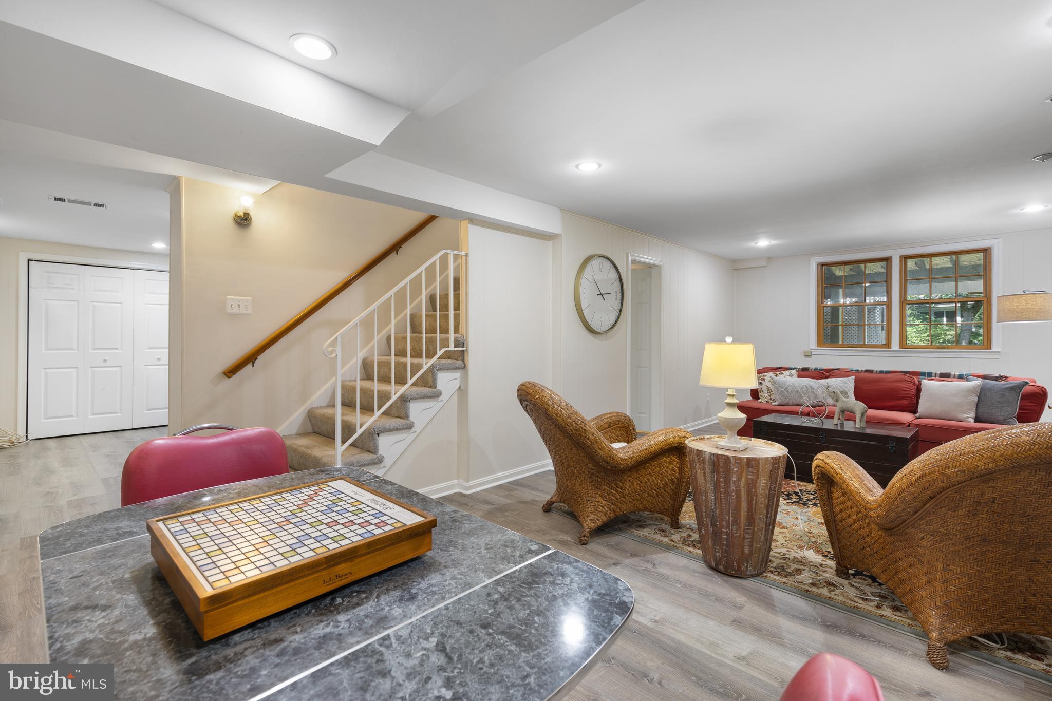 WAYNEWOOD - Residential