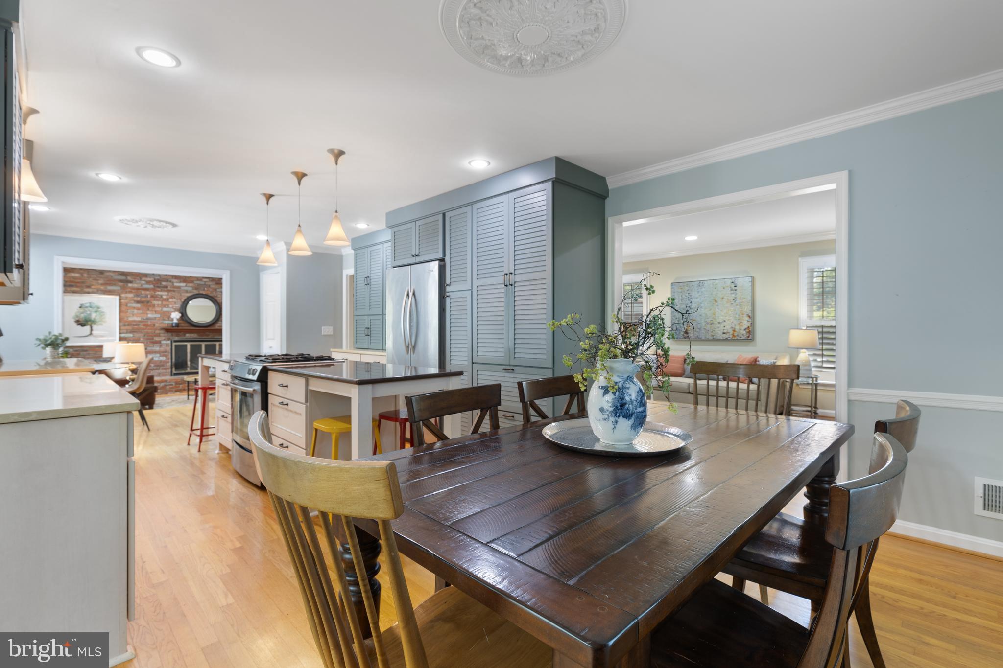 WAYNEWOOD - Residential