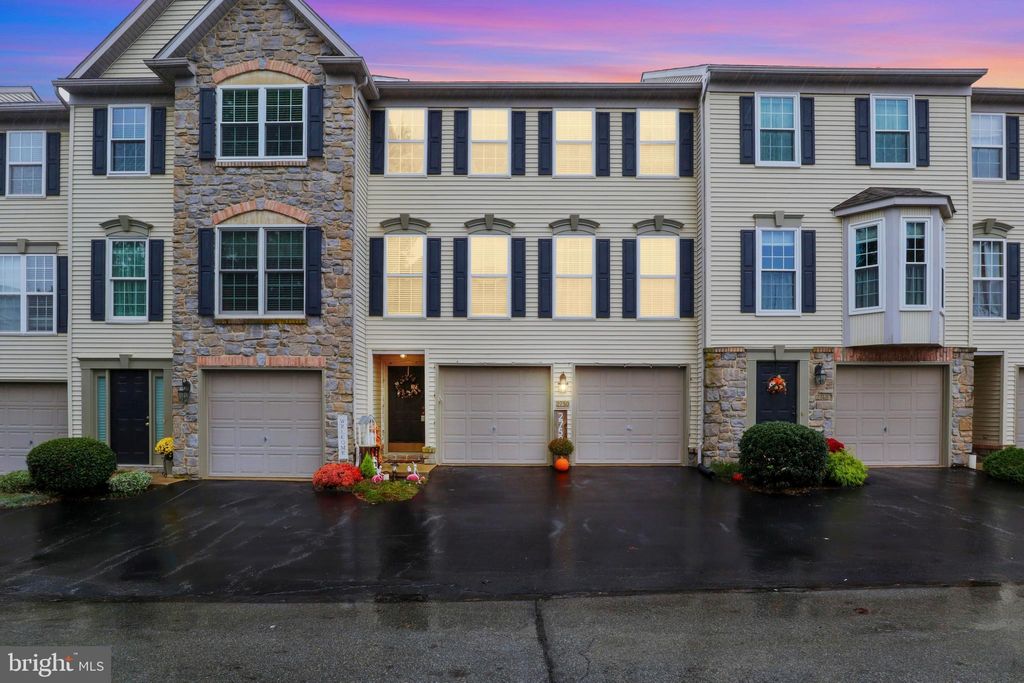 Photo of 2750 Hunters Crest Drive #4, YORK, PA 17402 (MLS # PAYK2090562)