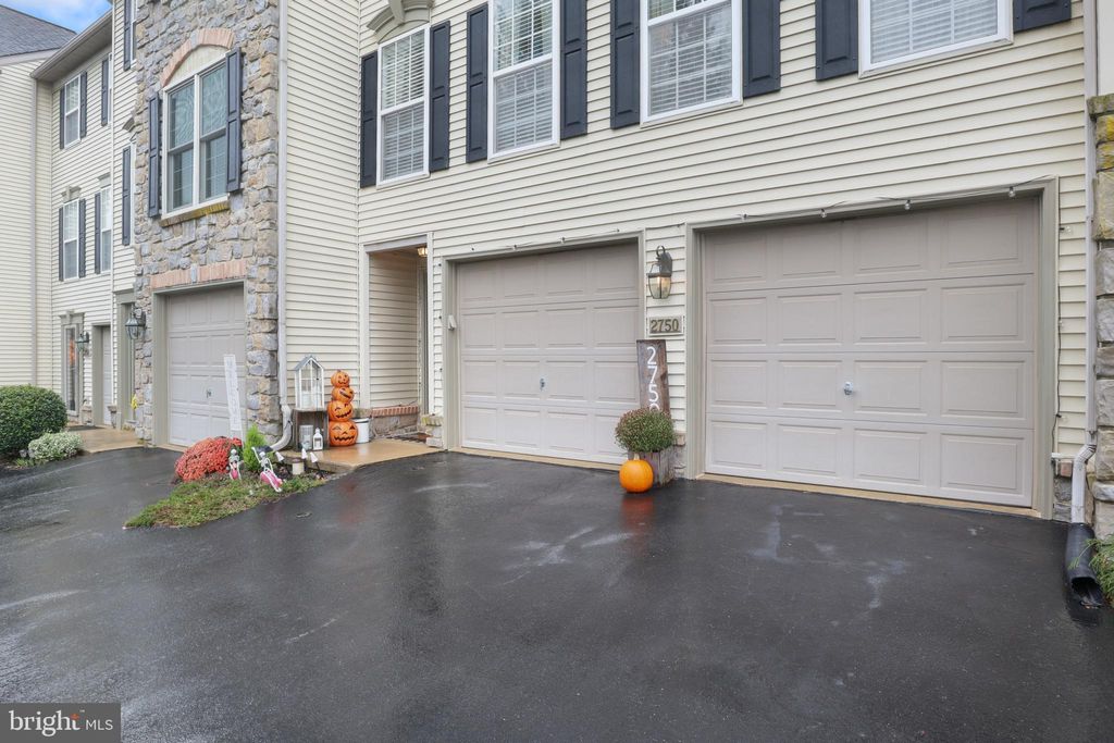 Photo of 2750 Hunters Crest Drive #4, YORK, PA 17402 (MLS # PAYK2090562)