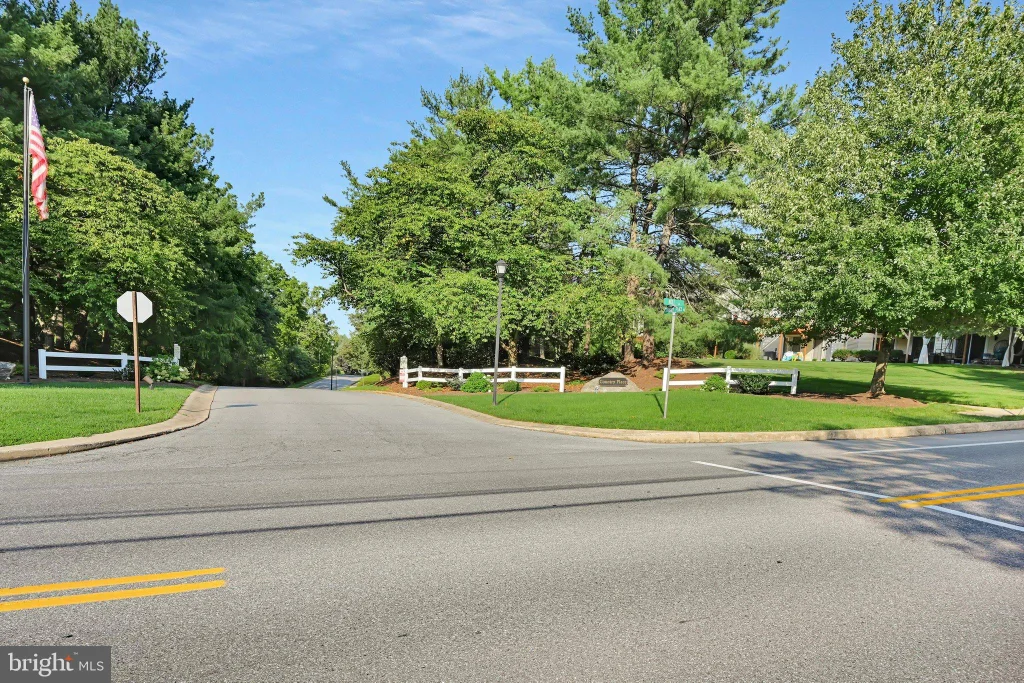 804 Country Place Drive, Lancaster, PA 17601