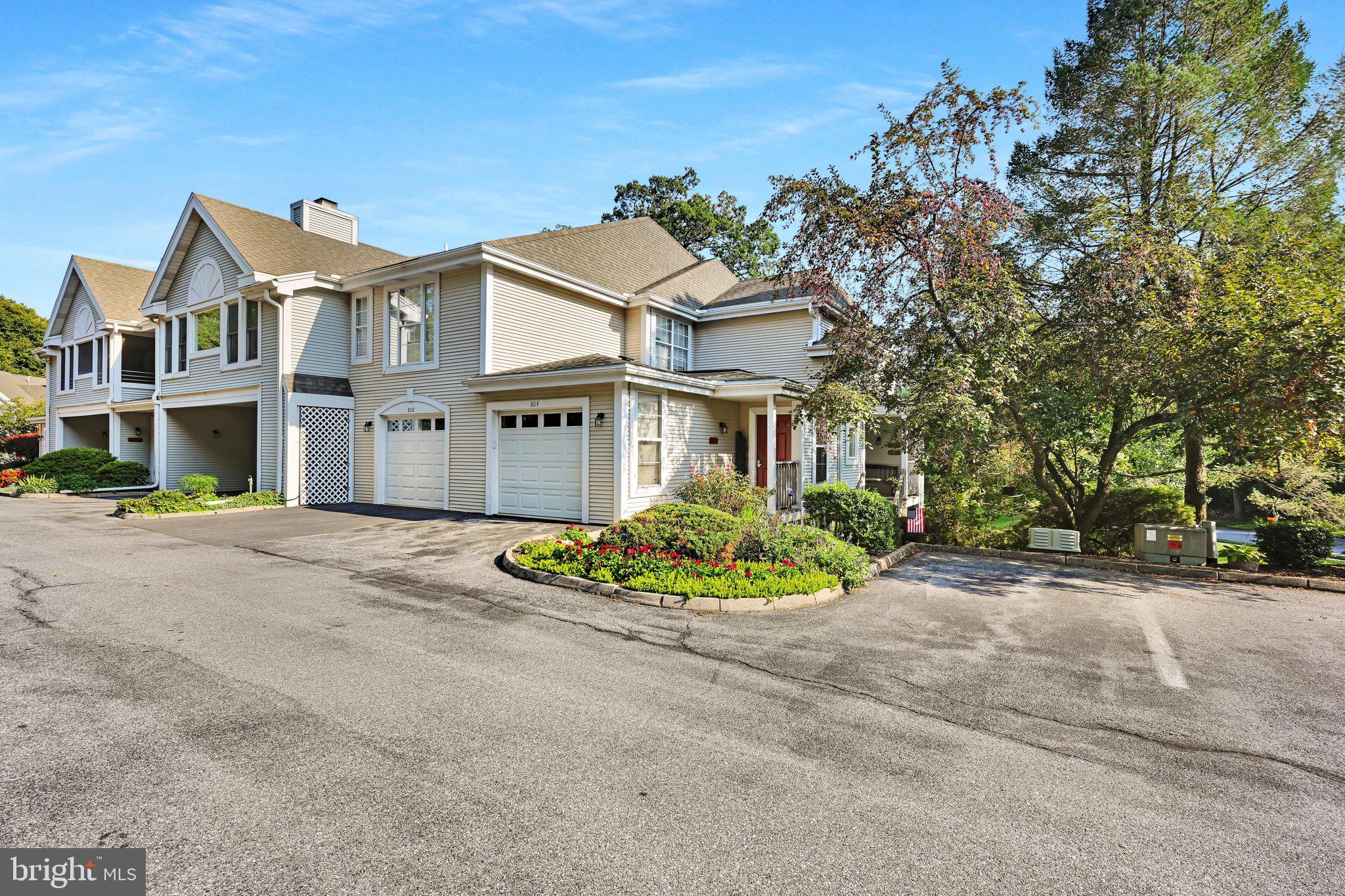 804 COUNTRY PLACE DRIVE