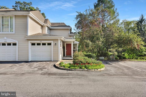 Condo For Sale - 804 Country Place Drive<br/> Lancaster County, LANCASTER, PA 17601