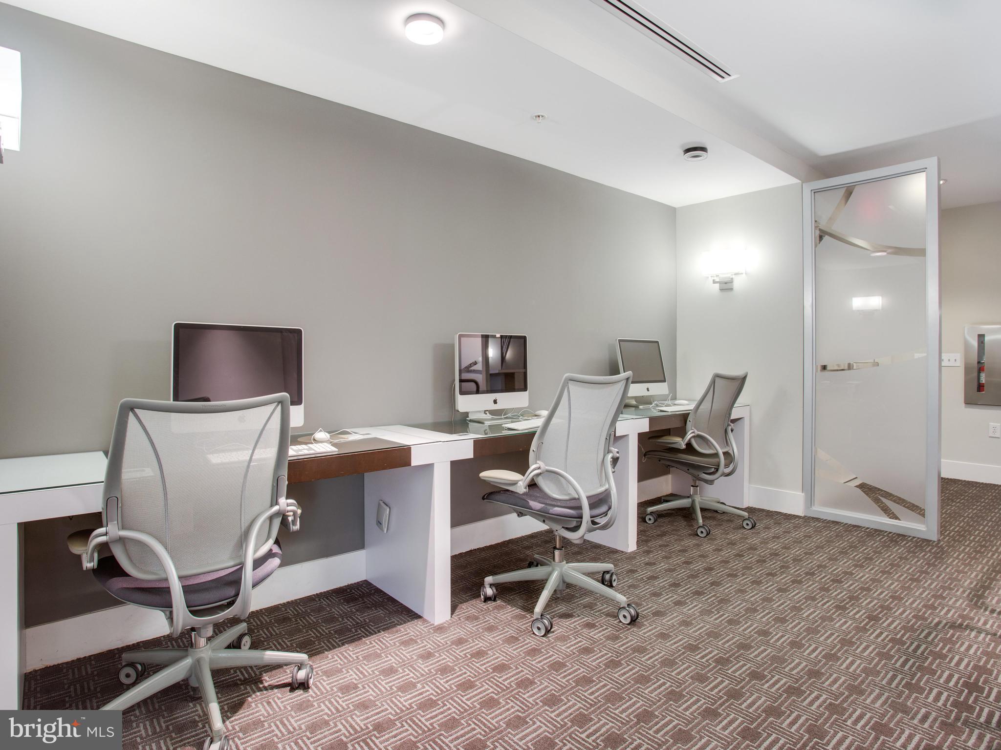 THE HENRY - Residential