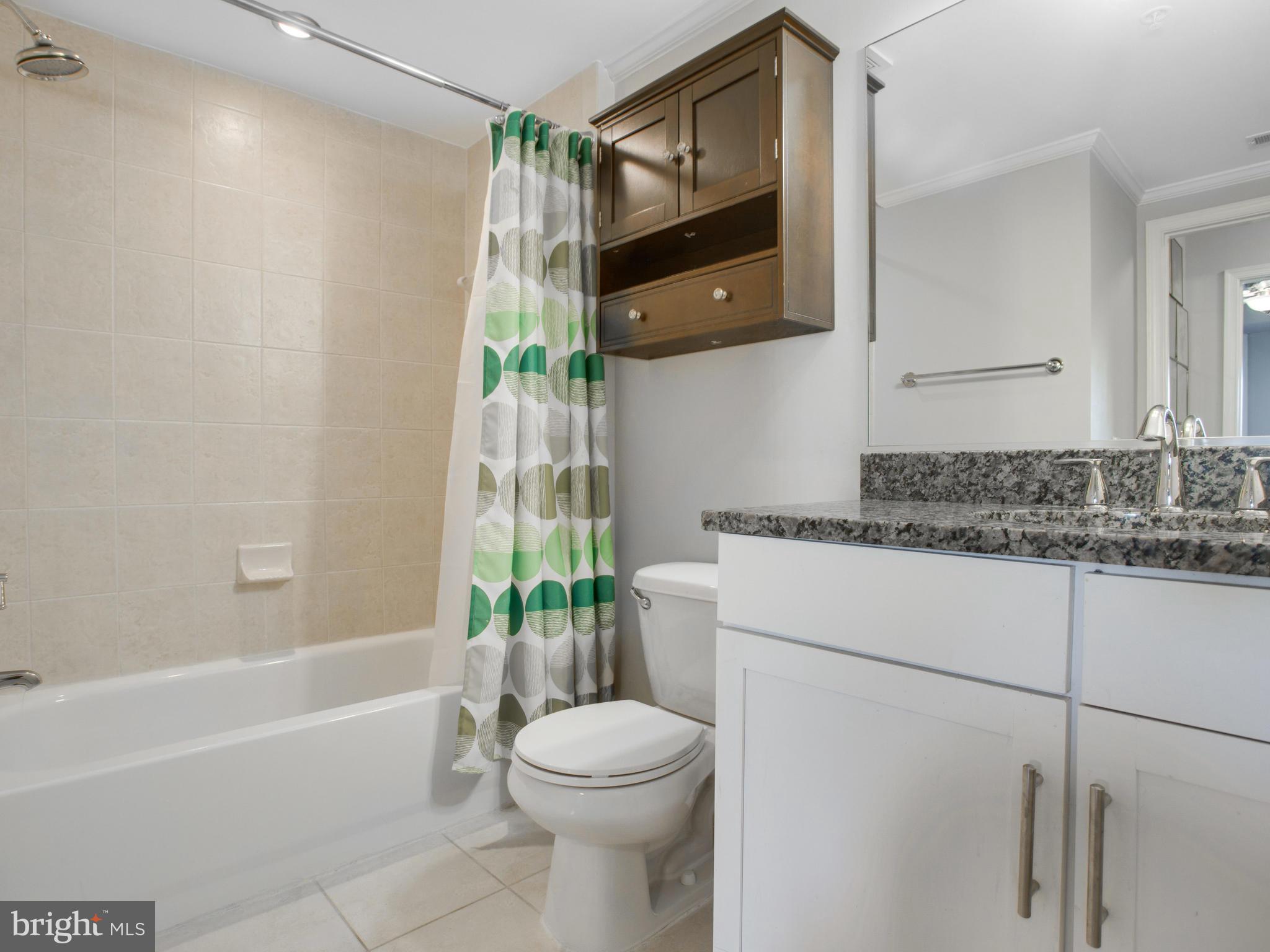 THE HENRY - Residential