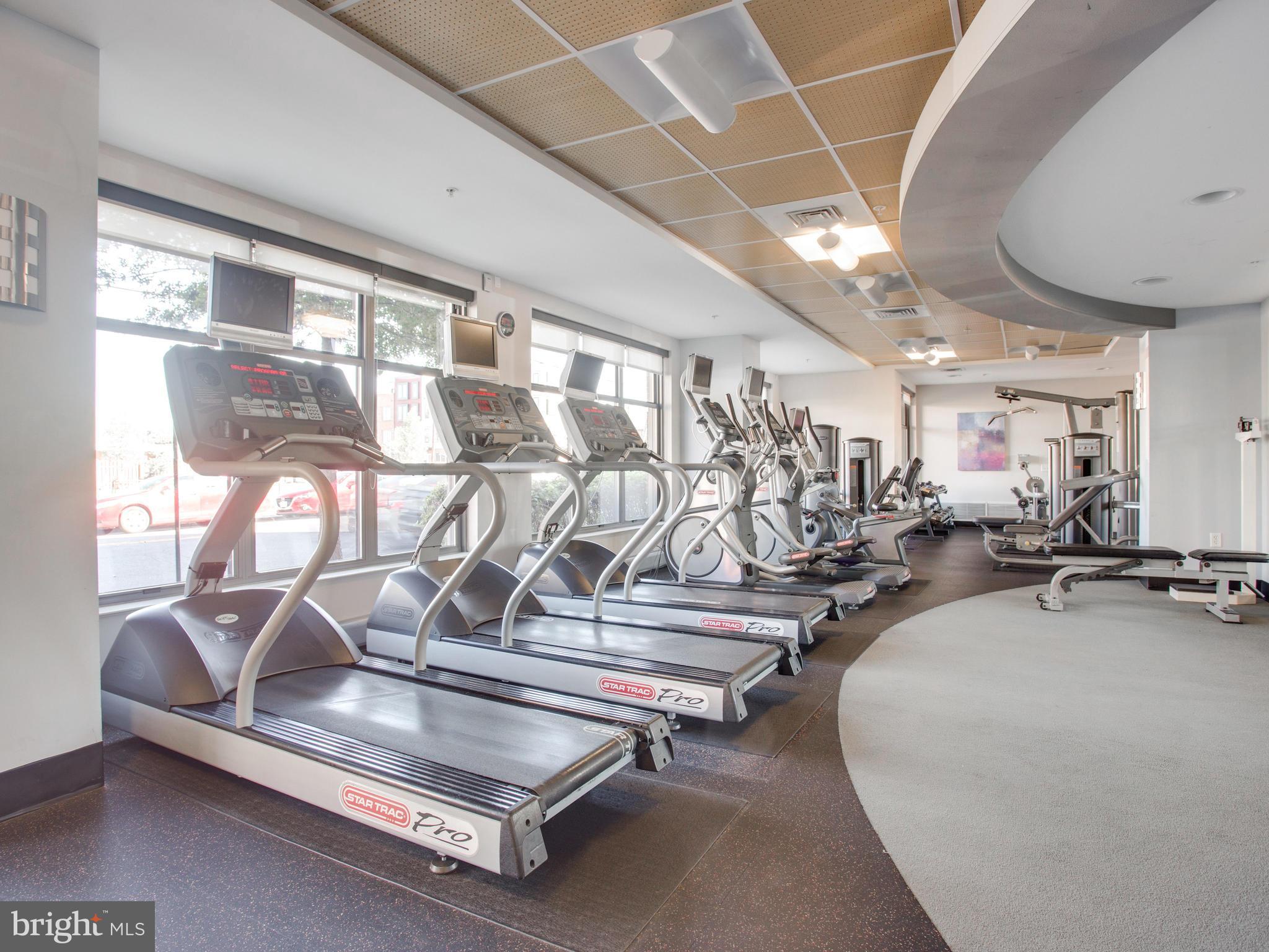 THE HENRY - Residential