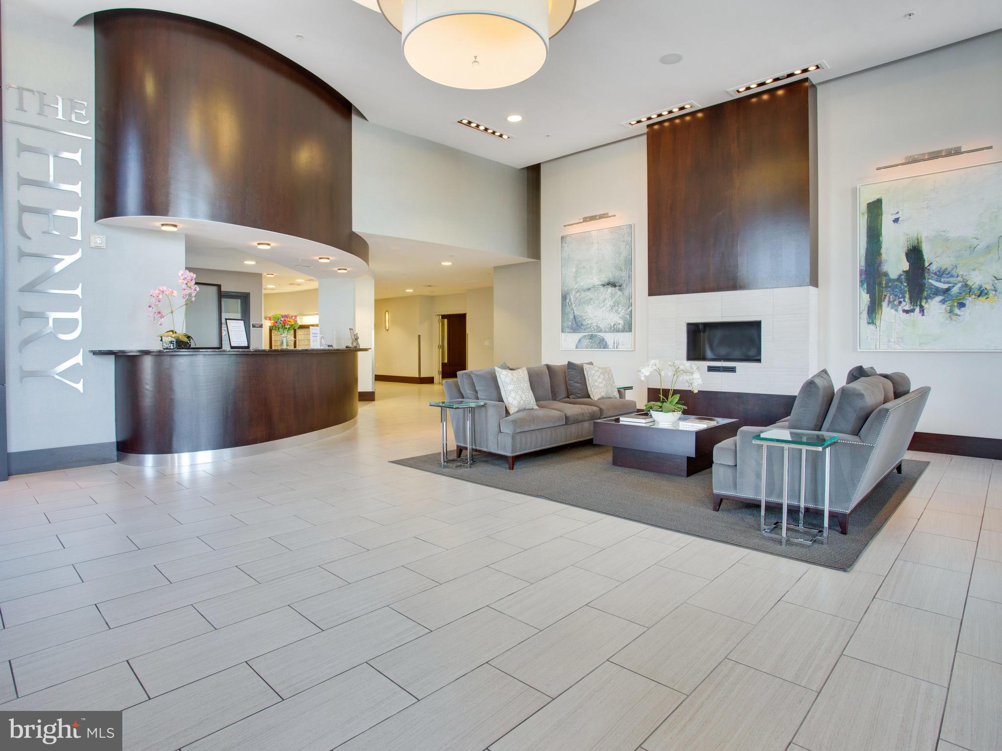 THE HENRY - Residential