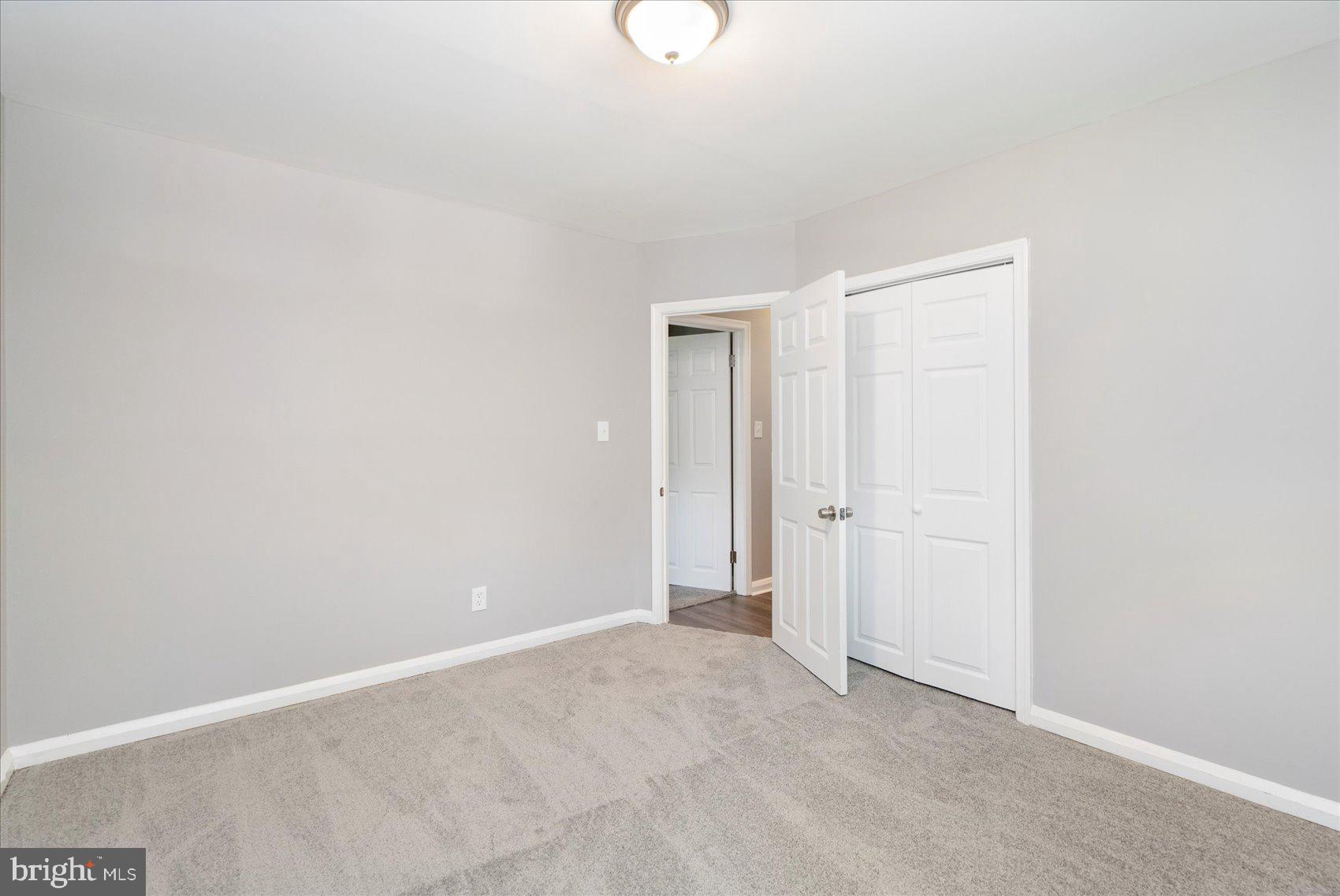 MEDFIELD - Residential