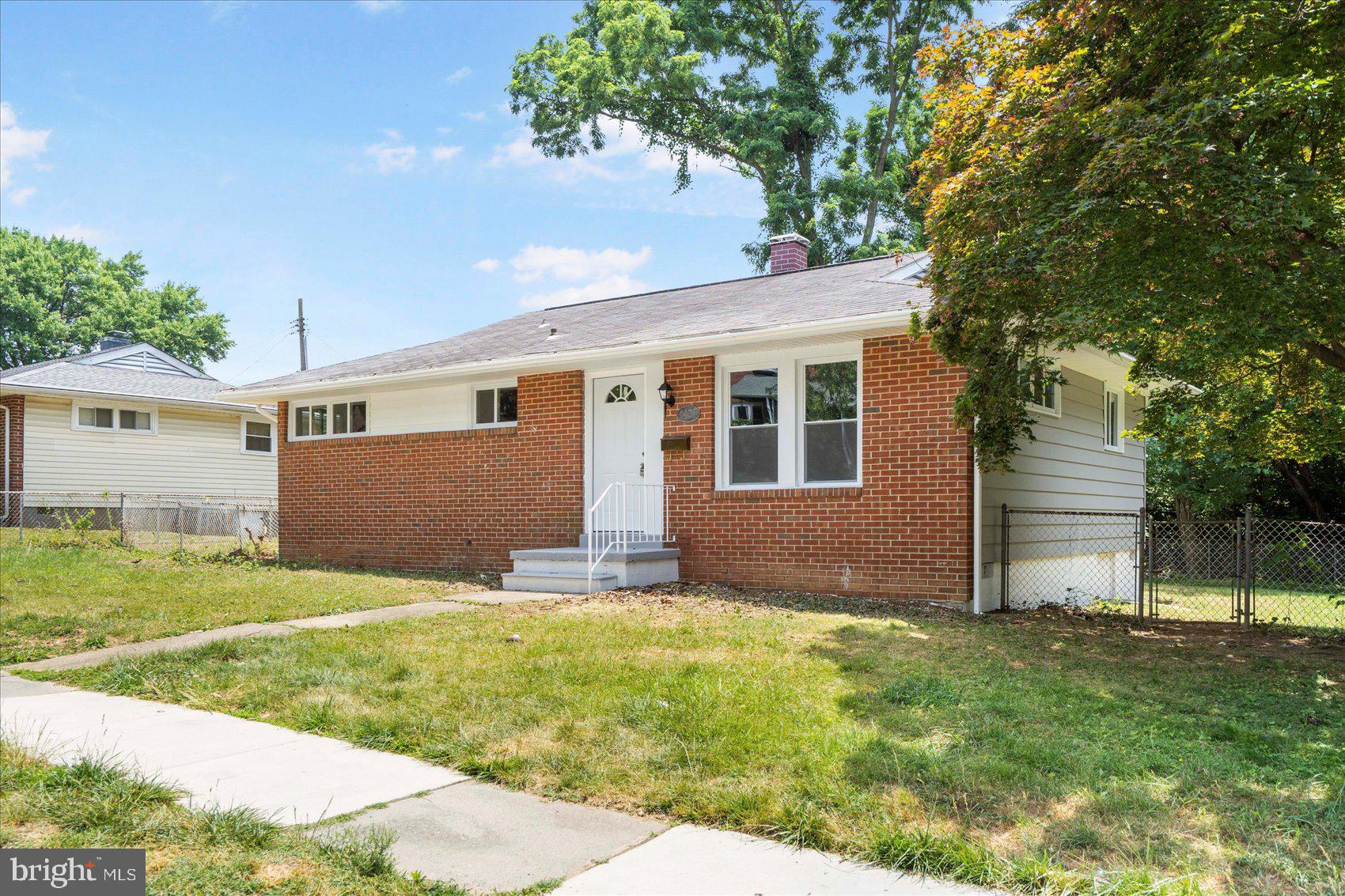 MEDFIELD - Residential