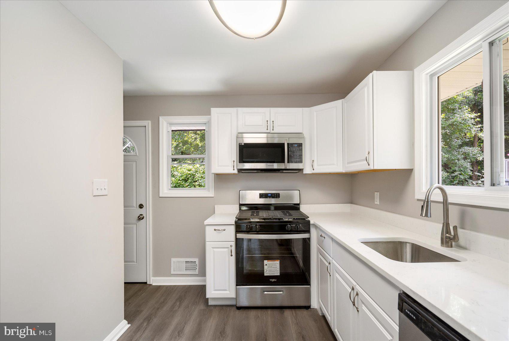 MEDFIELD - Residential