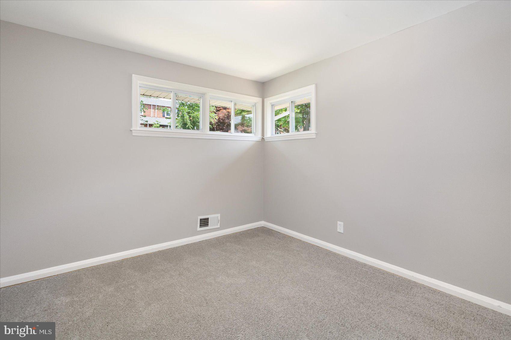 MEDFIELD - Residential