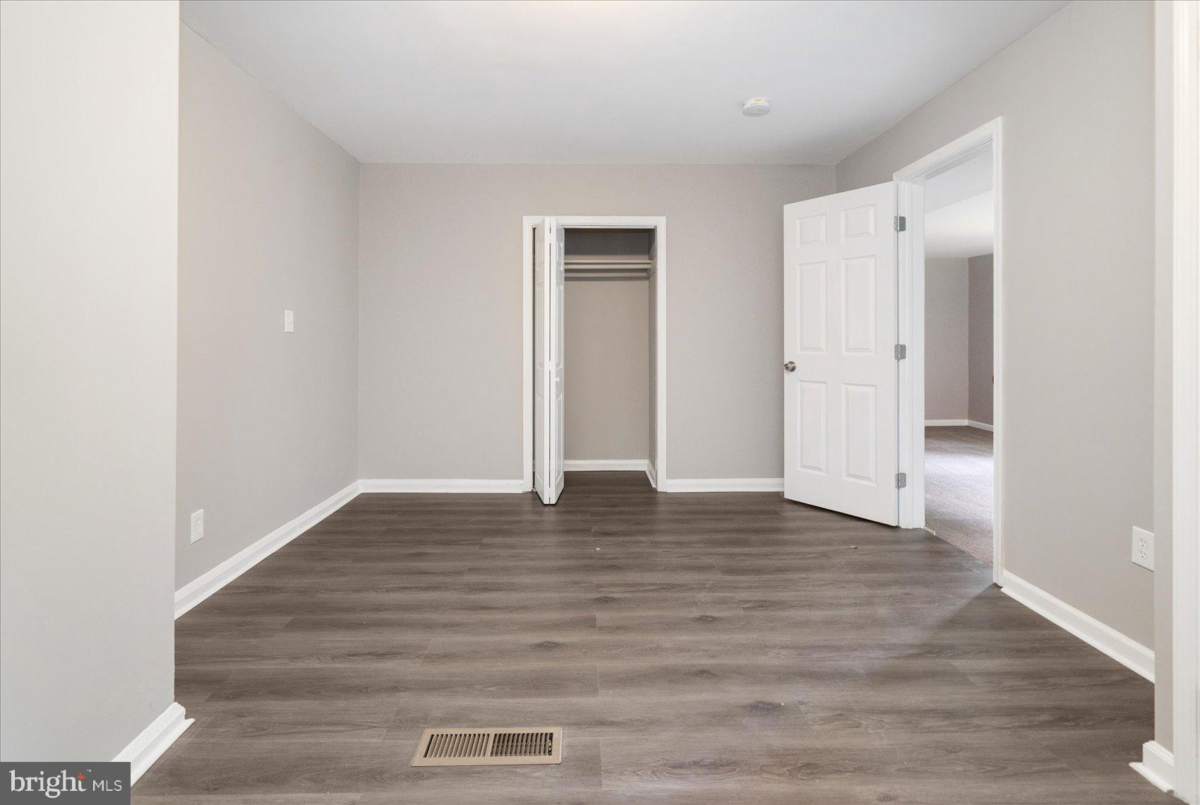 MEDFIELD - Residential