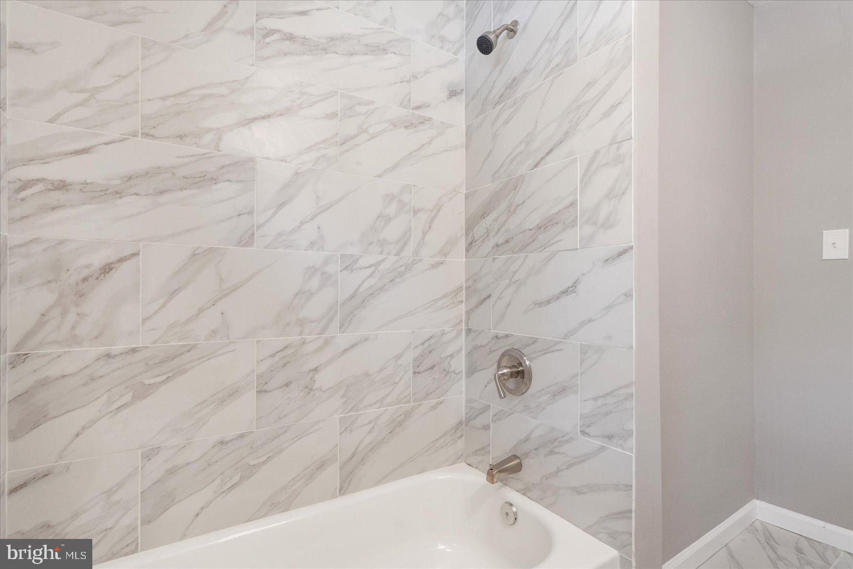 MEDFIELD - Residential