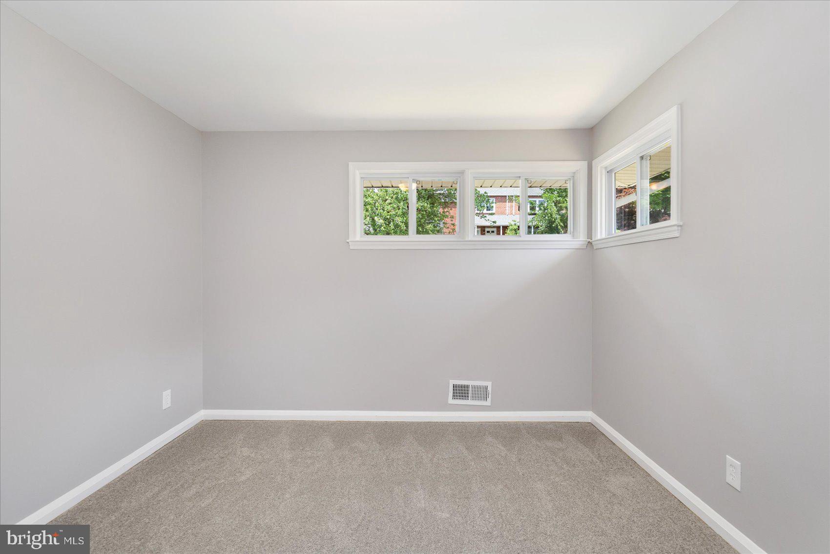 MEDFIELD - Residential