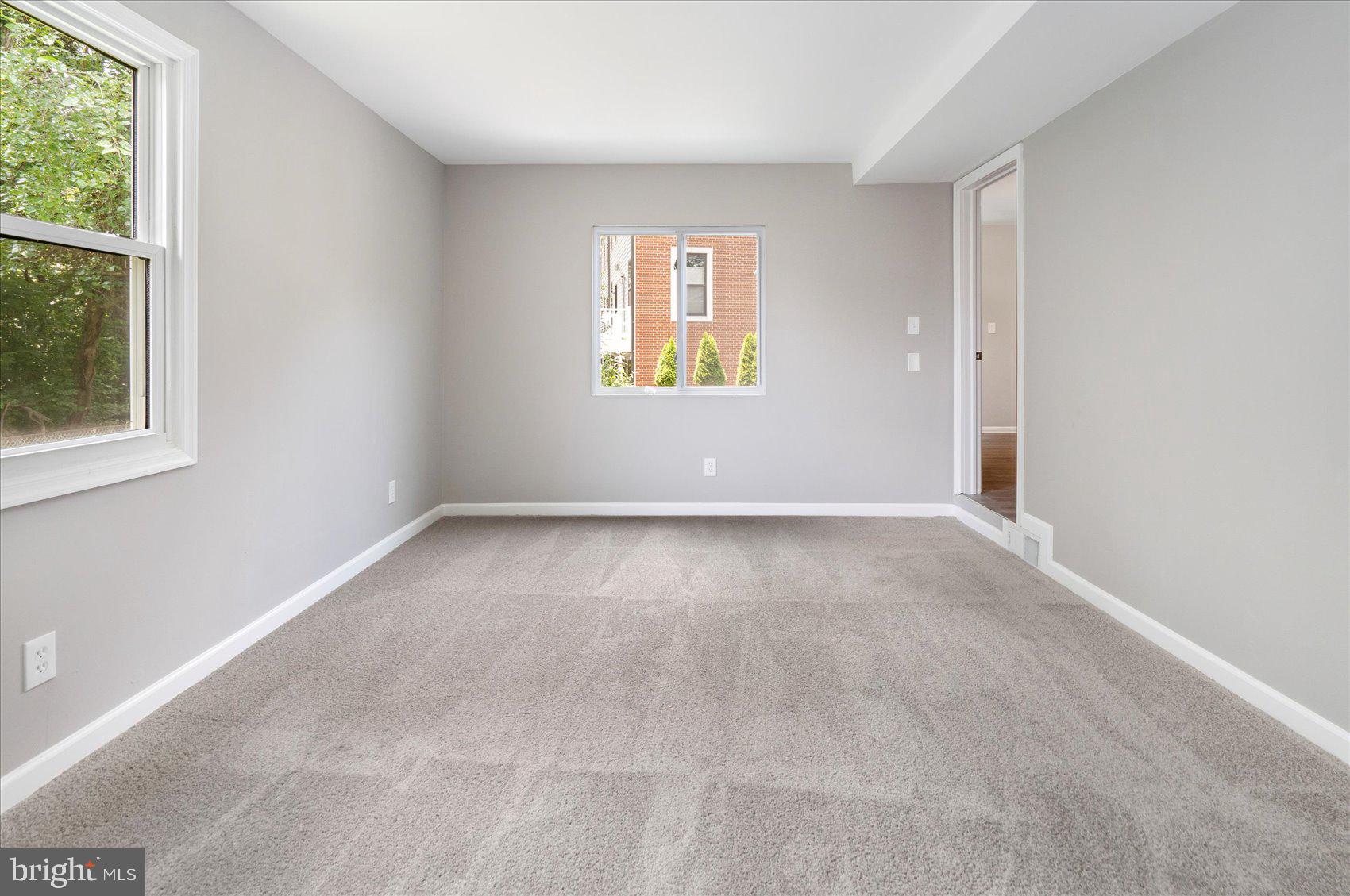 MEDFIELD - Residential