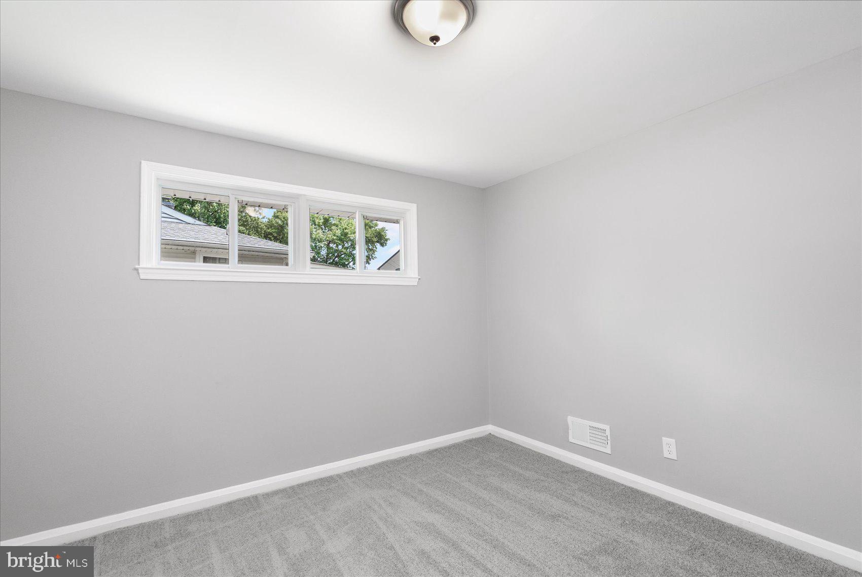 MEDFIELD - Residential