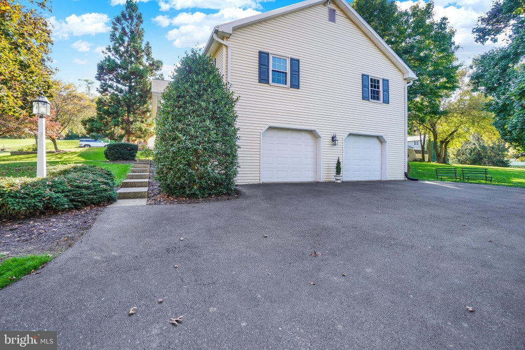 Photo of 3044 Westwood Drive, LANCASTER, PA 17601 (MLS # PALA2097562)