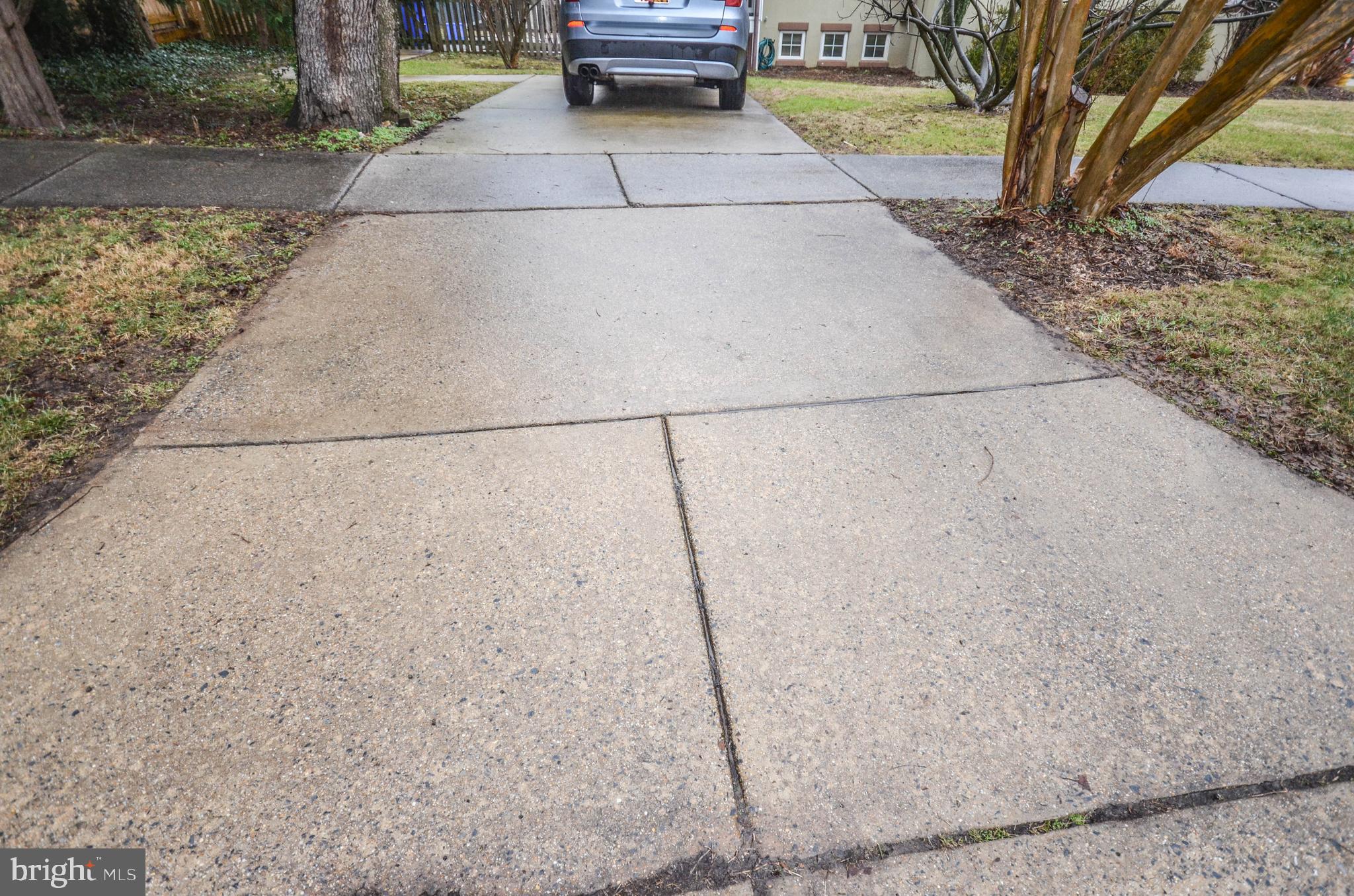 NORTH WOODSIDE - Residential Lease