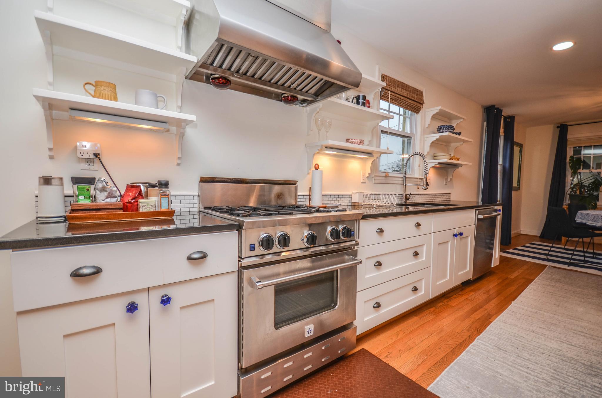 NORTH WOODSIDE - Residential Lease