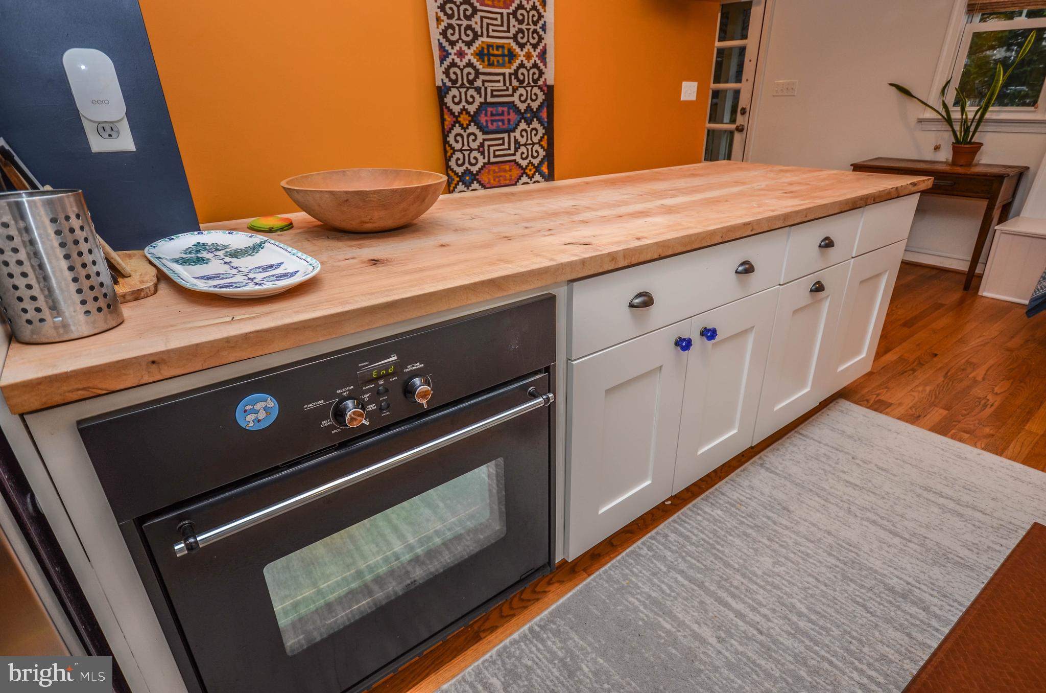 NORTH WOODSIDE - Residential Lease