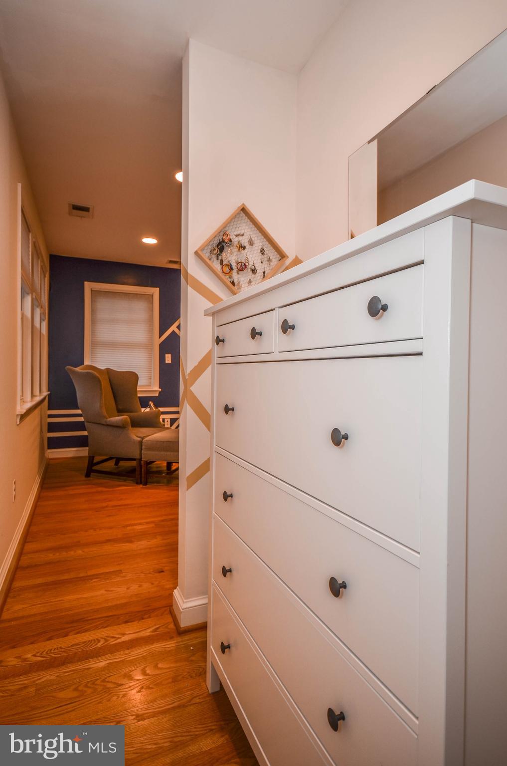 NORTH WOODSIDE - Residential Lease