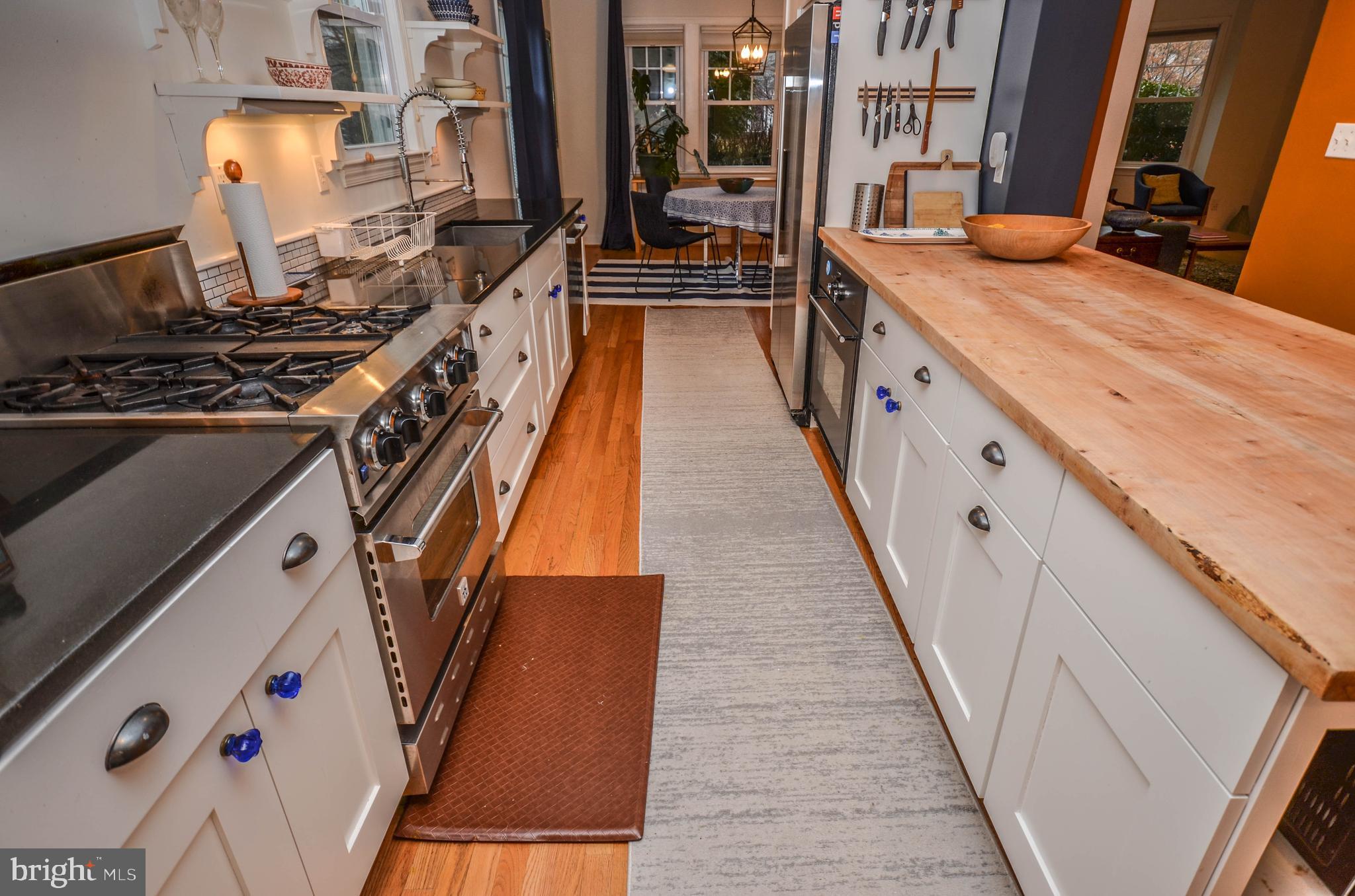 NORTH WOODSIDE - Residential Lease