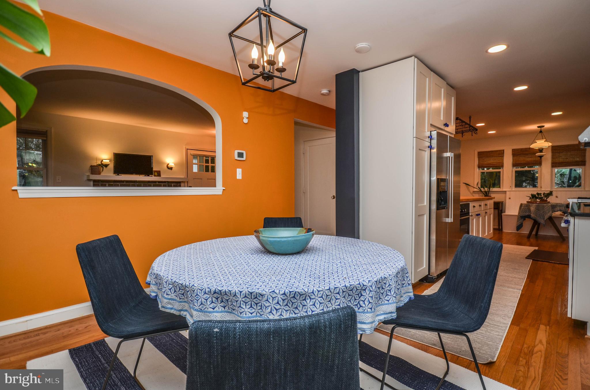 NORTH WOODSIDE - Residential Lease