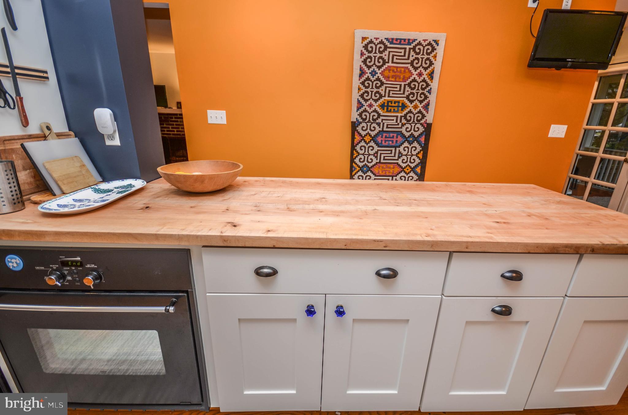 NORTH WOODSIDE - Residential Lease