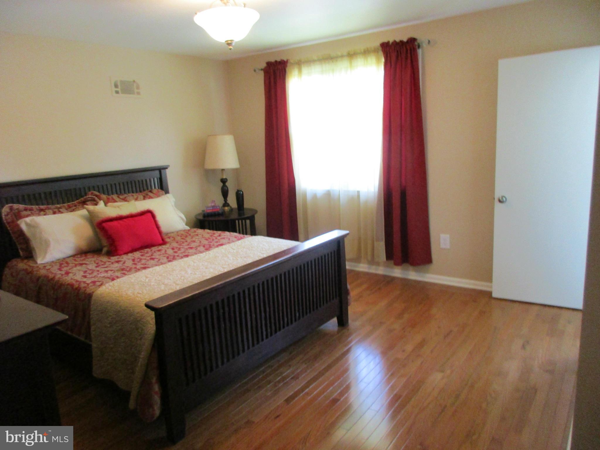 OLD COURT ESTATES - Residential