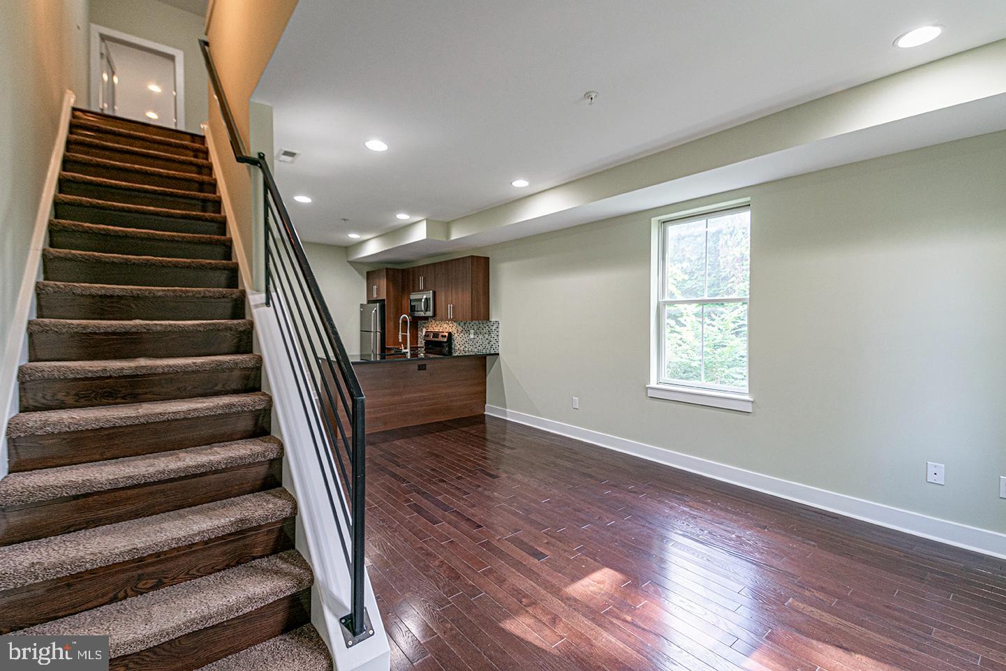 FAIRMOUNT - Residential Lease