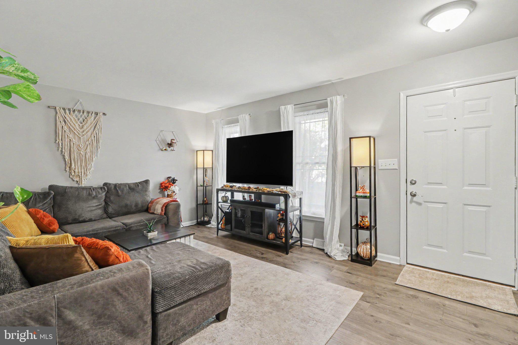 19 LARCH DRIVE